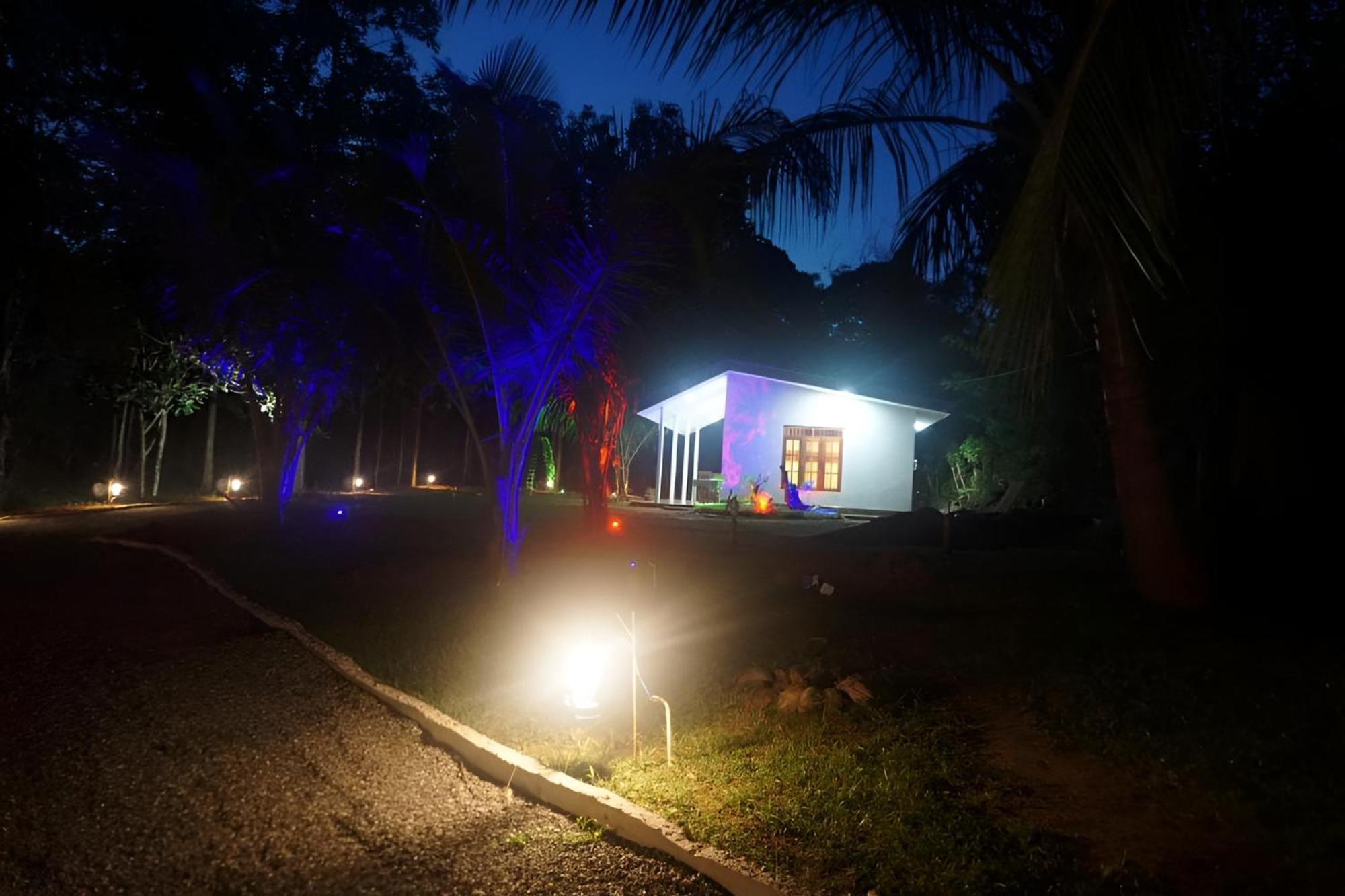 Little Ele Safari Lodge Udawalawe Exterior photo